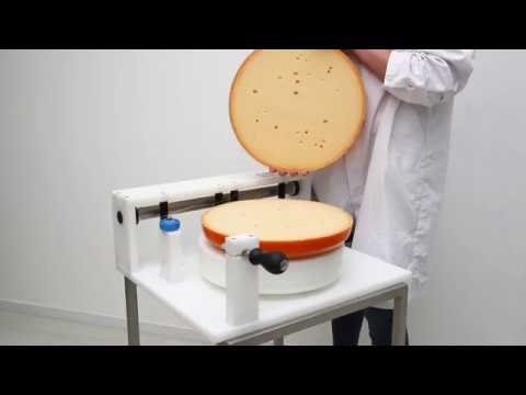 Manual, horizontal cheese cutting machine. Rock 19